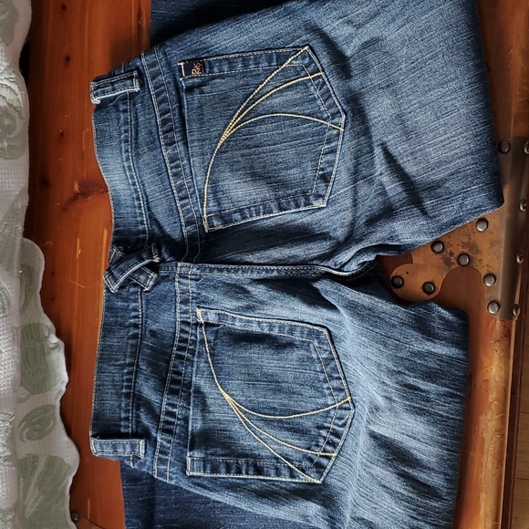 DKNY Denim Jeans • SZ 11 • Junior - Picture 6 of 11